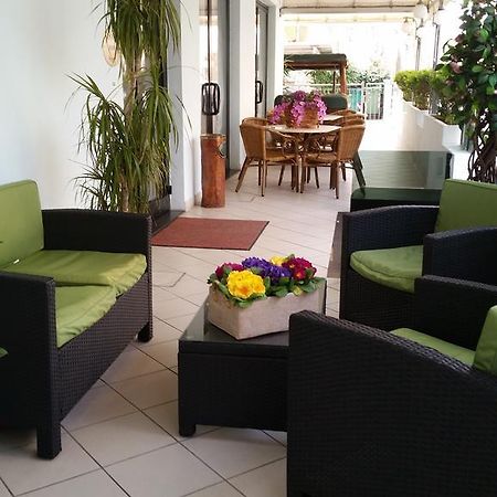 Hotel Santini Rimini Buitenkant foto
