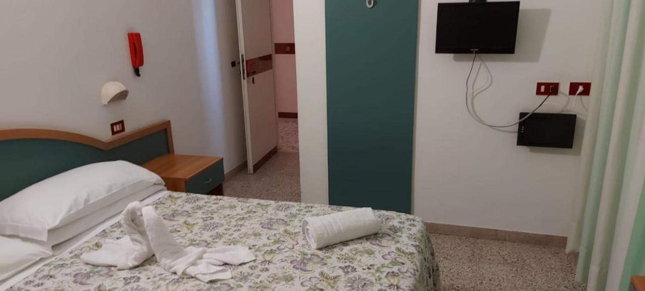 Hotel Santini Rimini Buitenkant foto
