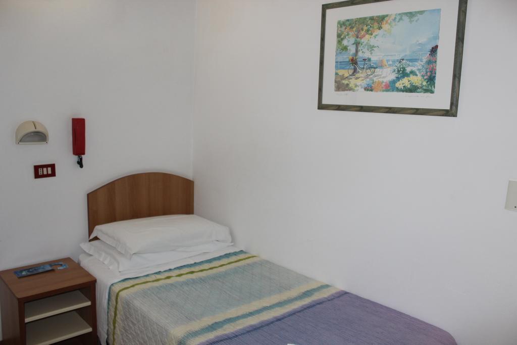 Hotel Santini Rimini Kamer foto