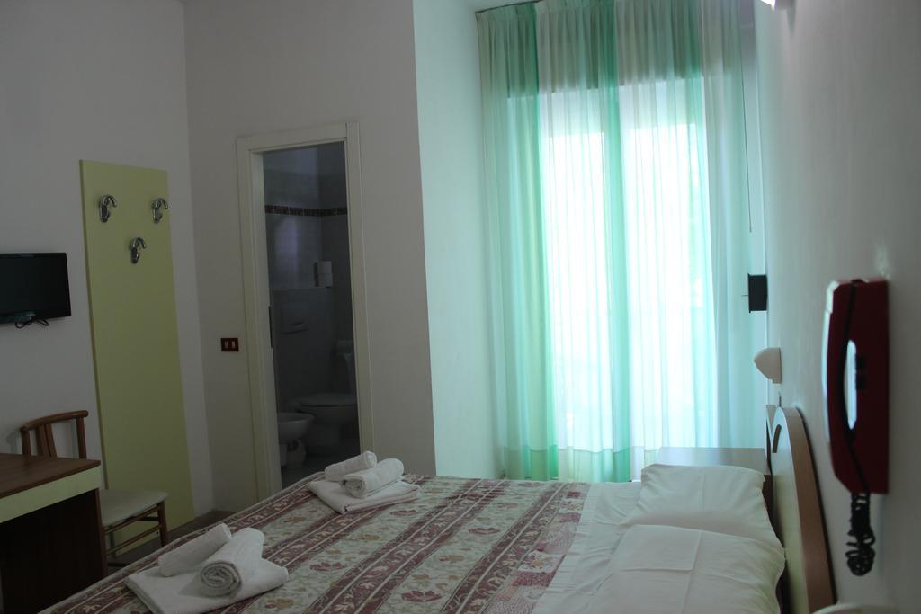 Hotel Santini Rimini Kamer foto