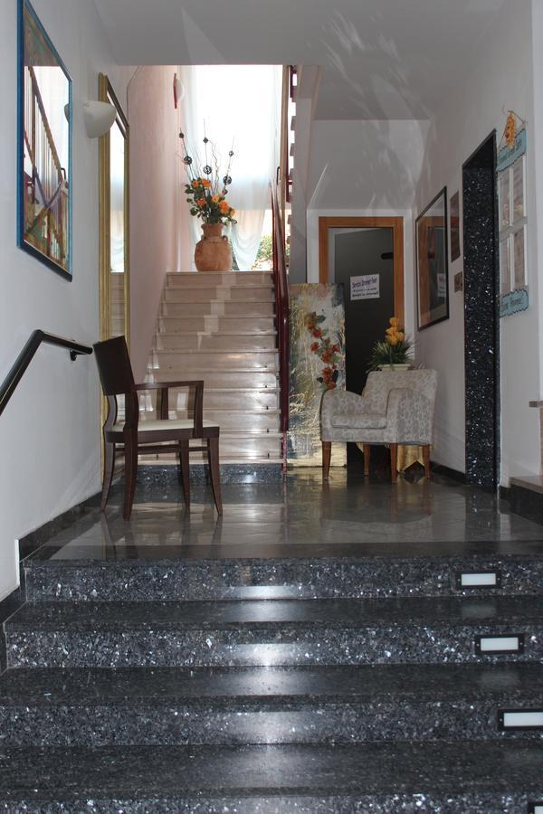 Hotel Santini Rimini Buitenkant foto